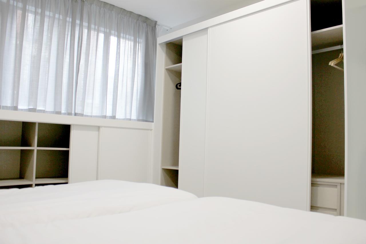 Apartamentos Funway Madrid Extérieur photo