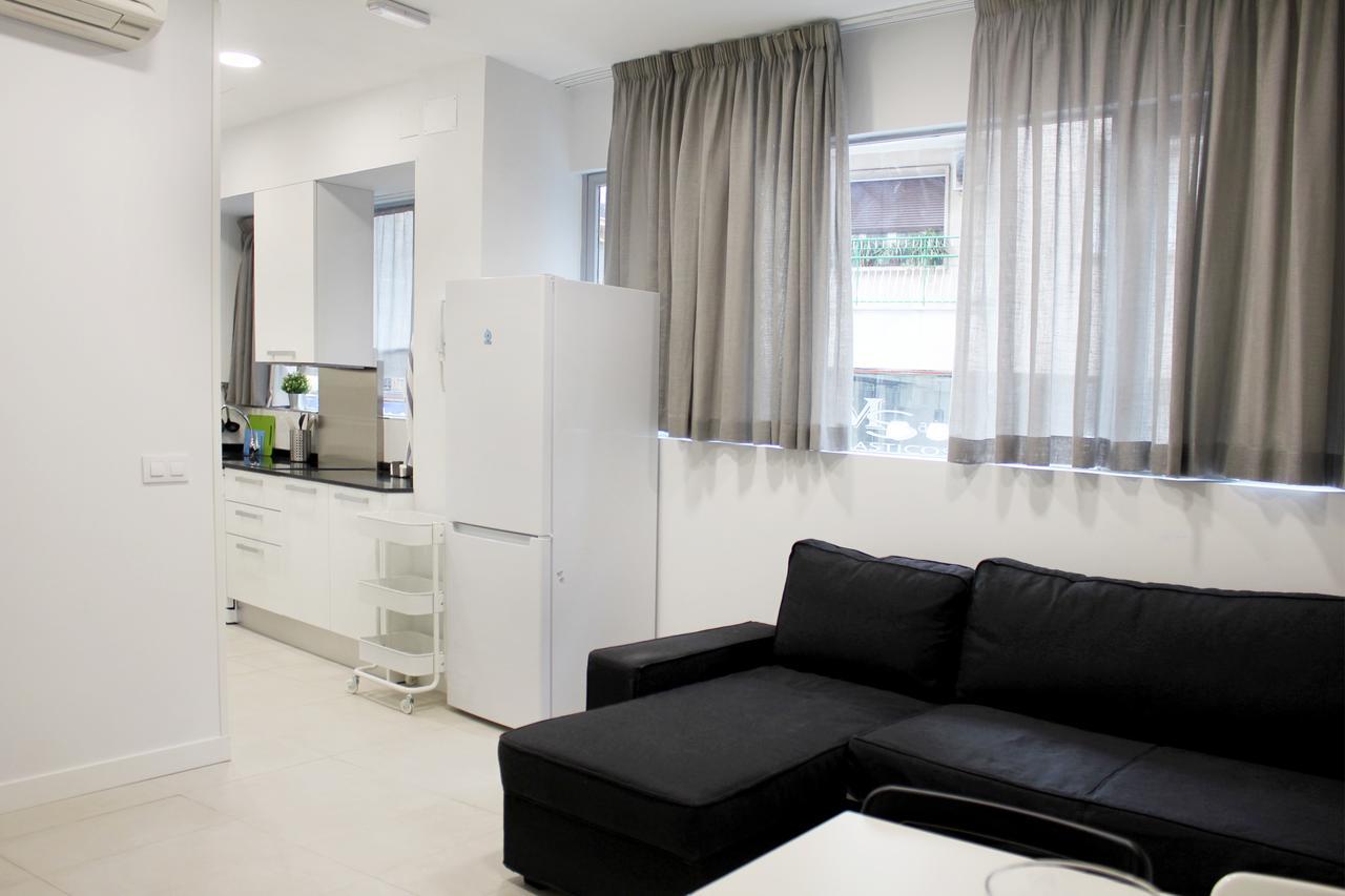 Apartamentos Funway Madrid Extérieur photo