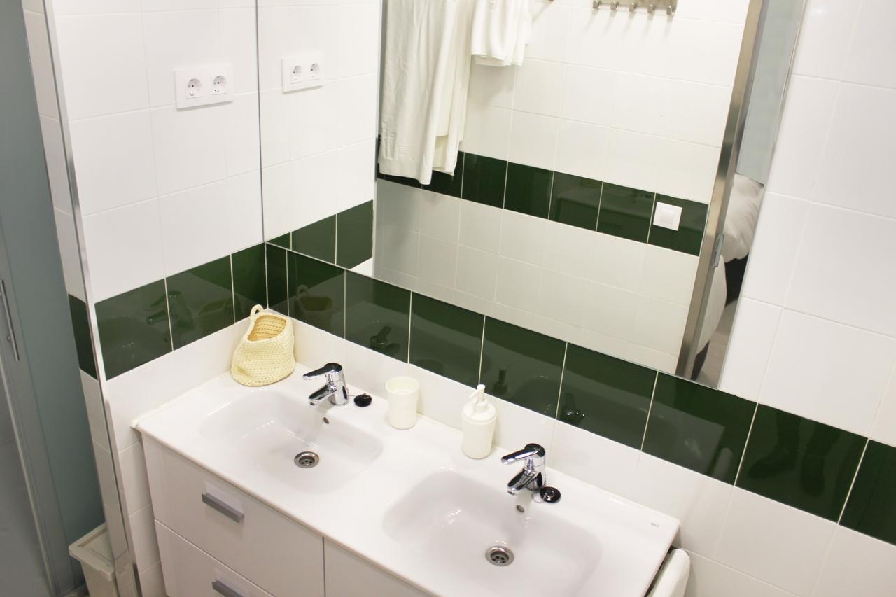 Apartamentos Funway Madrid Extérieur photo